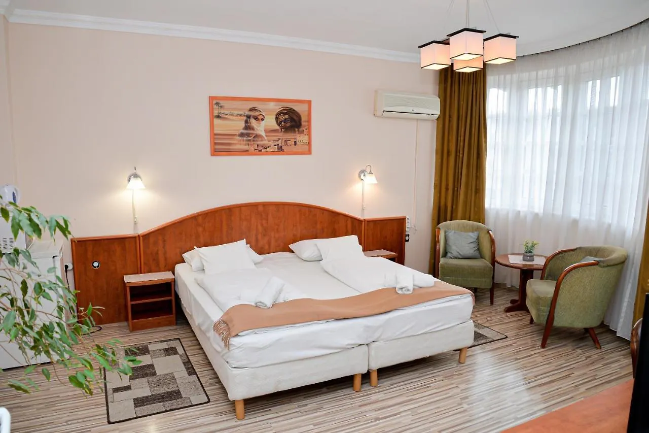 Major Panzio Es Etterem Bed & Breakfast Hajduszoboszlo