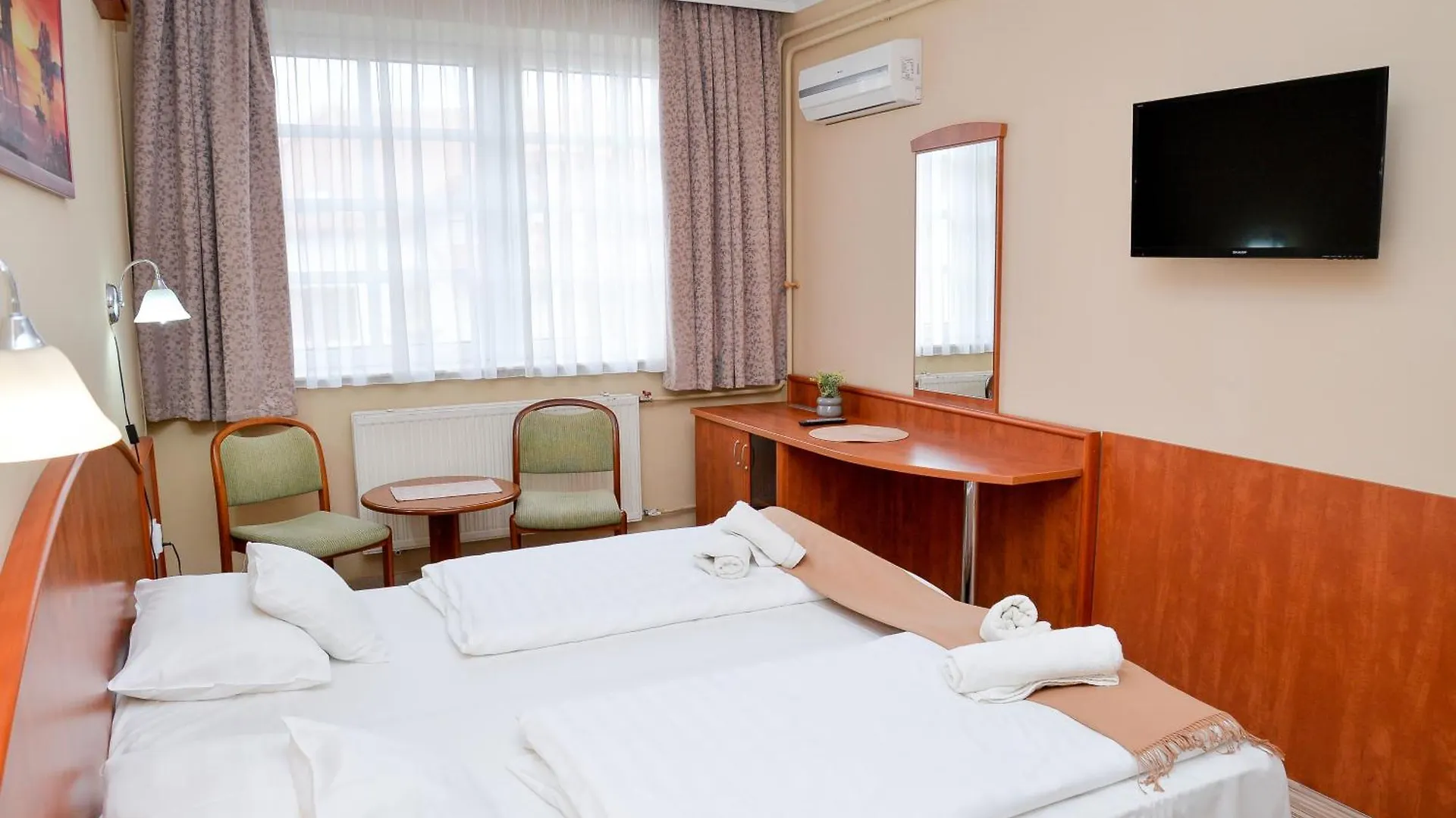 Major Panzio Es Etterem Bed & Breakfast Hajduszoboszlo