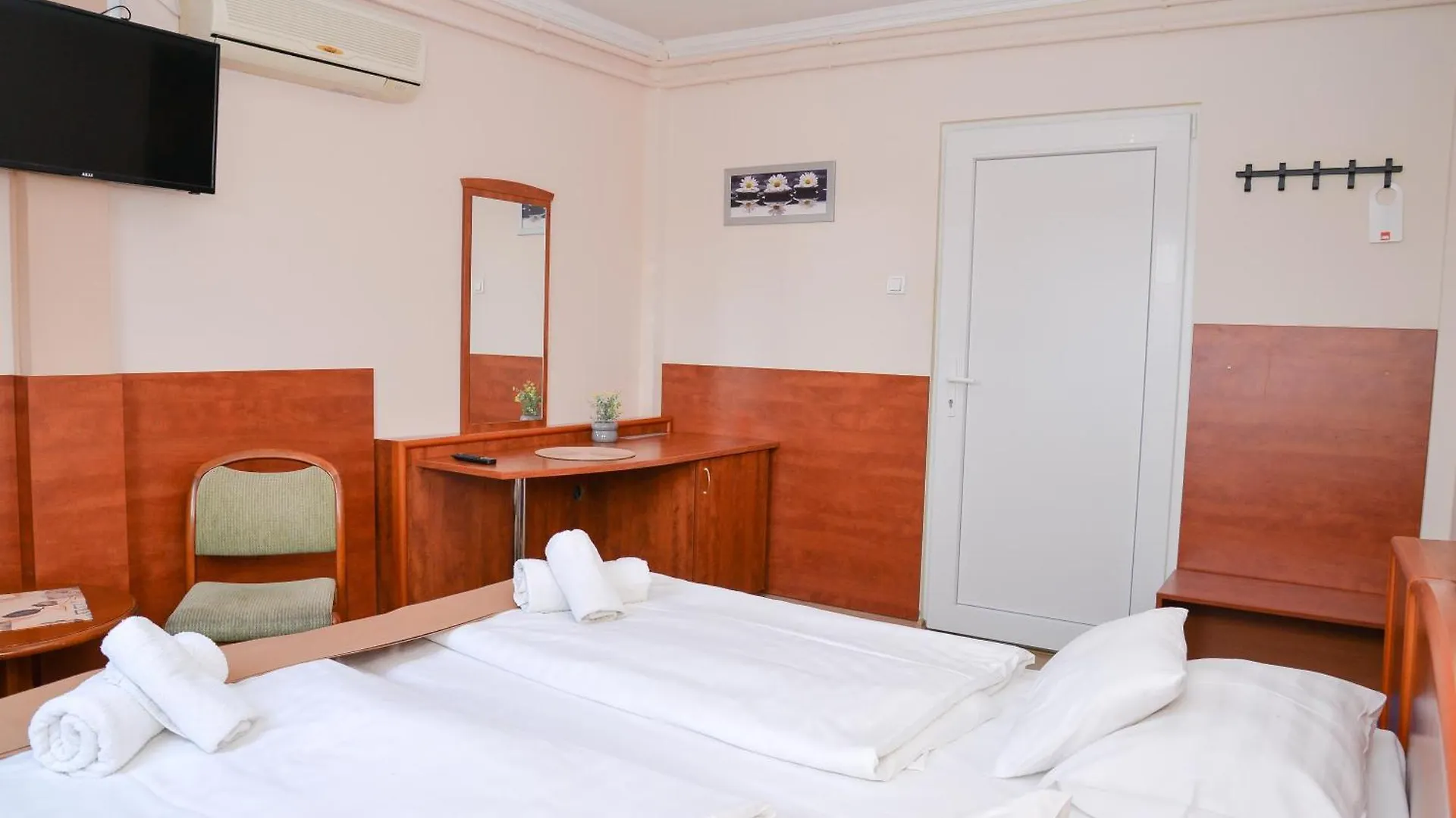 Major Panzio Es Etterem Bed & Breakfast Hajduszoboszlo