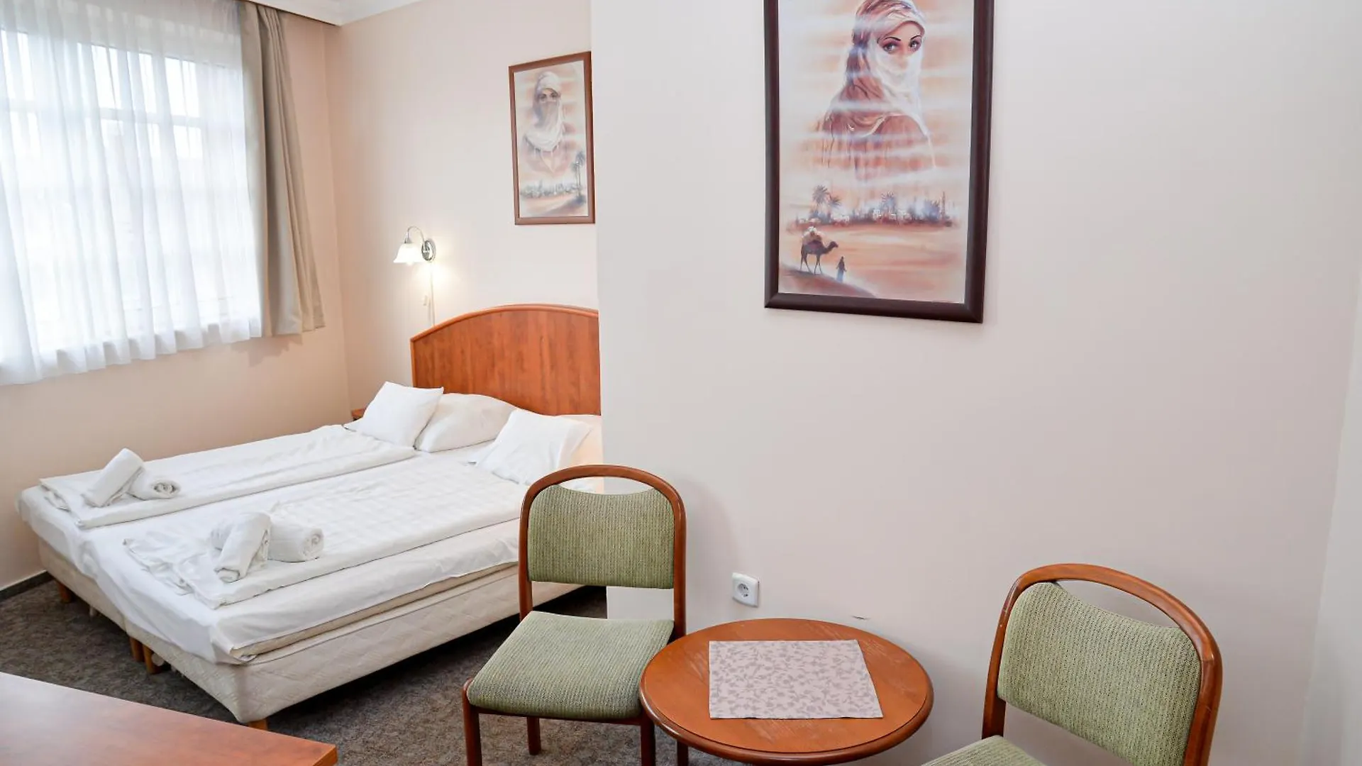 Major Panzio Es Etterem Bed & Breakfast Hajduszoboszlo 2*,  Hungary