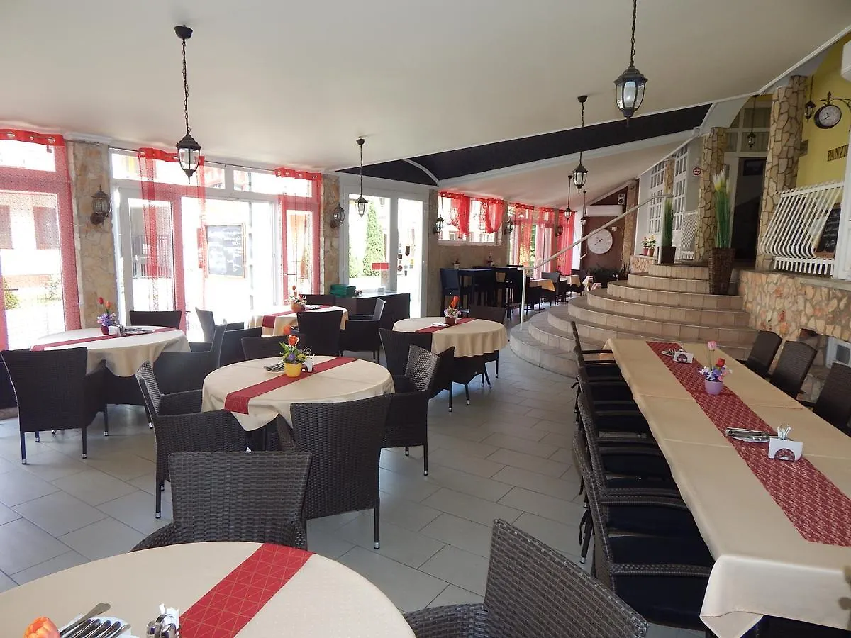 Major Panzio Es Etterem Bed & Breakfast Hajduszoboszlo